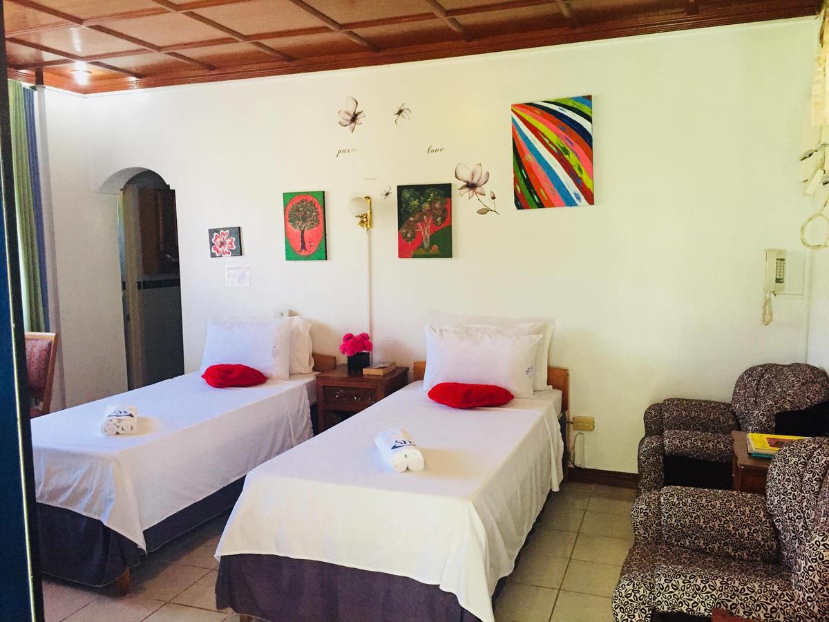 Makiling Onsen Hotel Los Banos  Ngoại thất bức ảnh